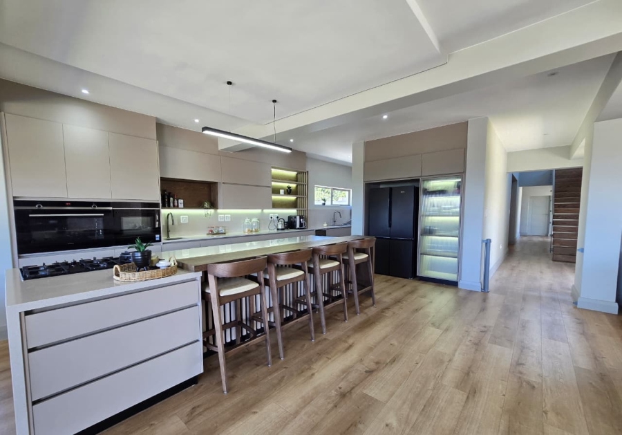 4 Bedroom Property for Sale in Outeniqua Strand Western Cape